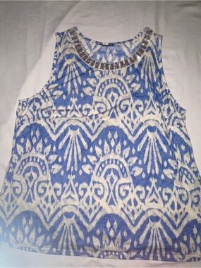 Sleeveless Blue & White Beaded-Neckline Tank Top